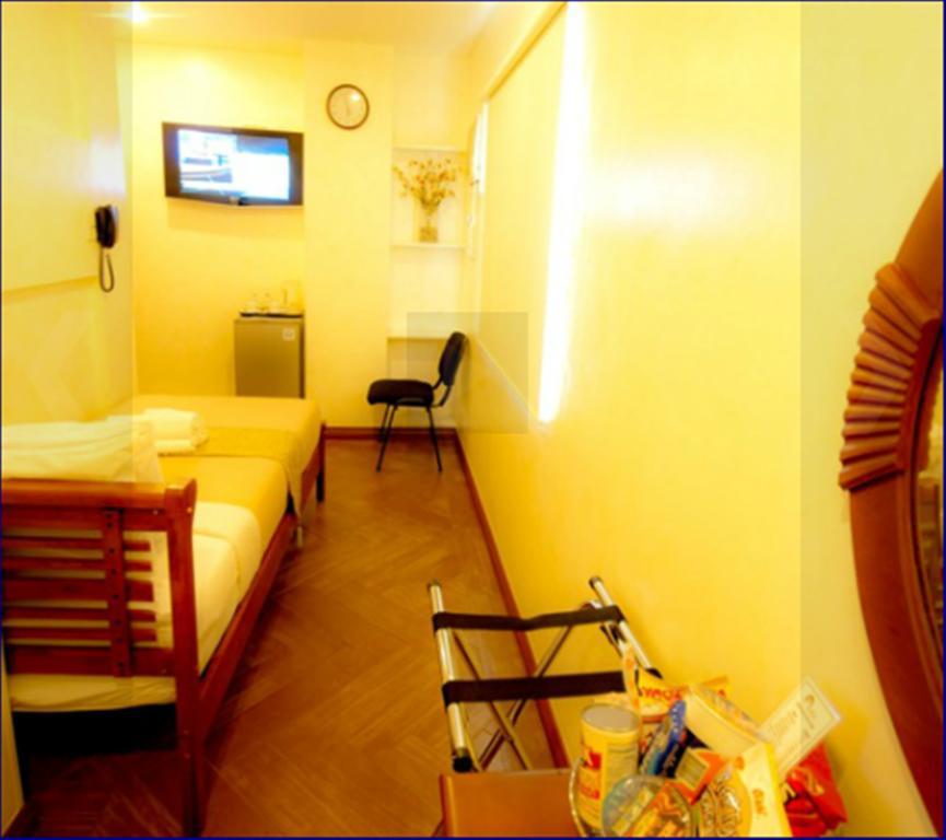 Avitel Hotel Makati City Номер фото