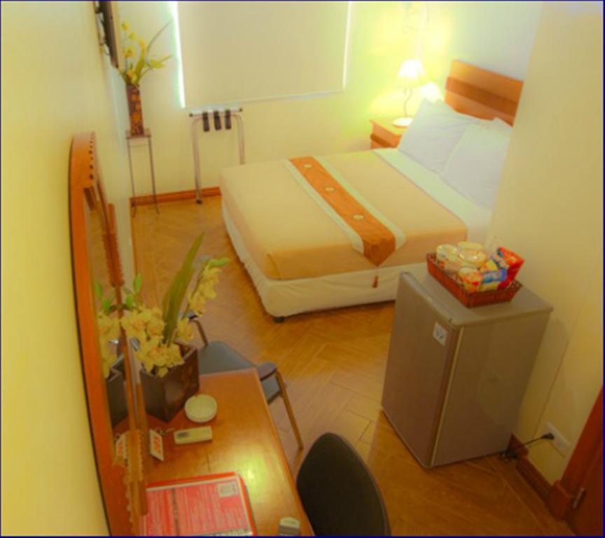 Avitel Hotel Makati City Номер фото