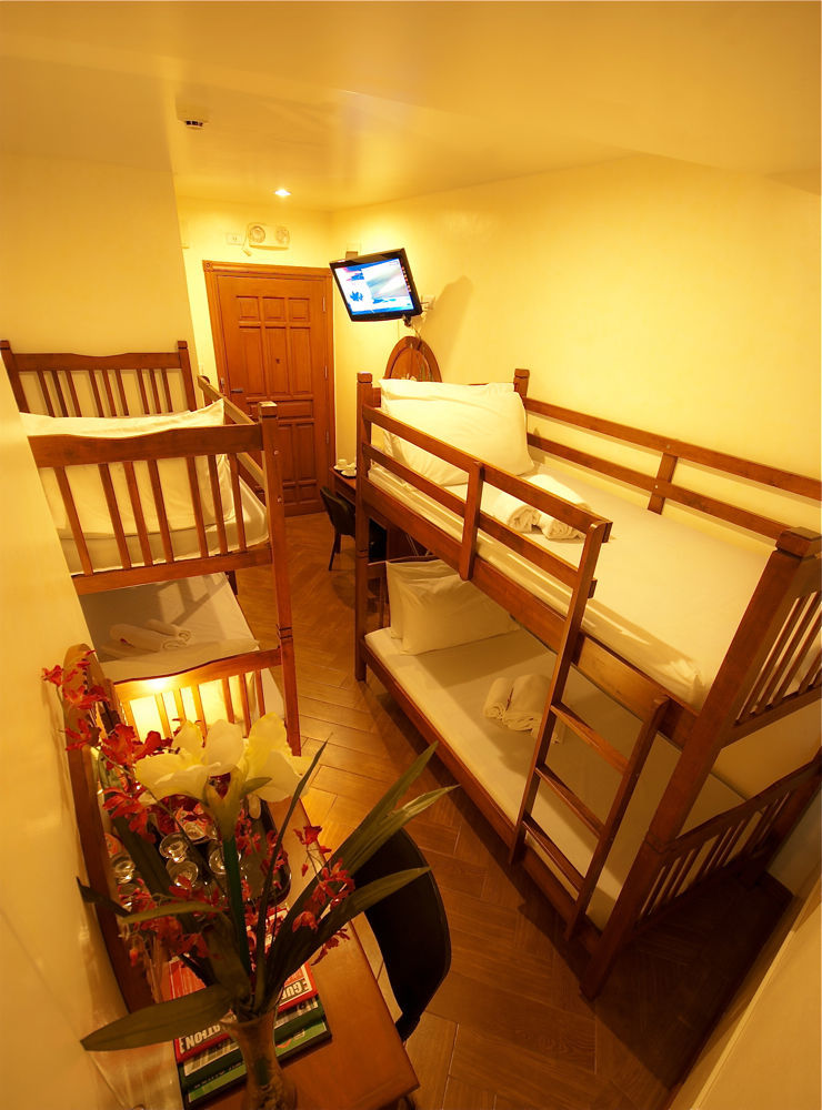 Avitel Hotel Makati City Екстер'єр фото