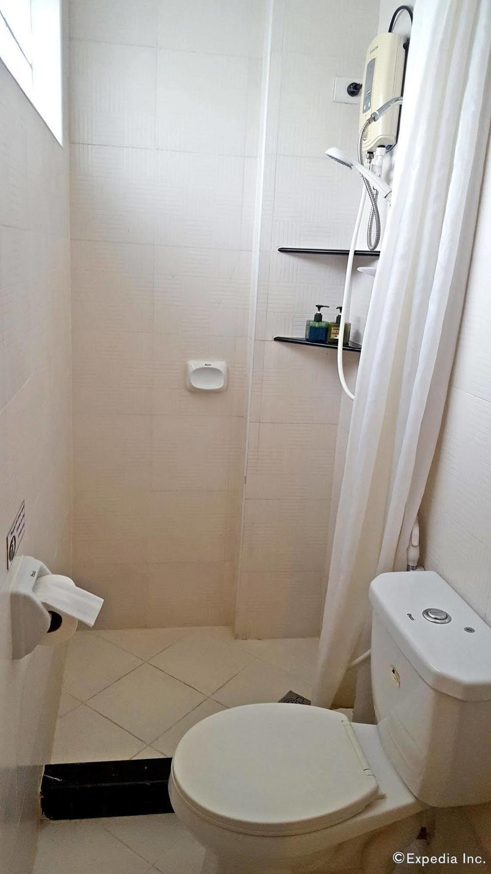 Avitel Hotel Makati City Екстер'єр фото